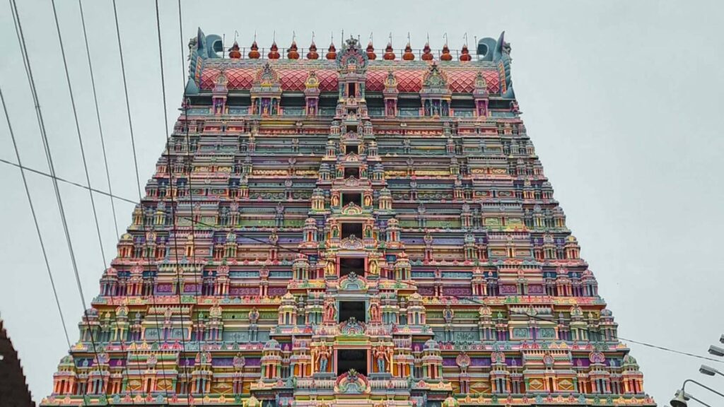 Srirangam Temple Tour from Chennai – World's Largest Functioning Hindu Temple